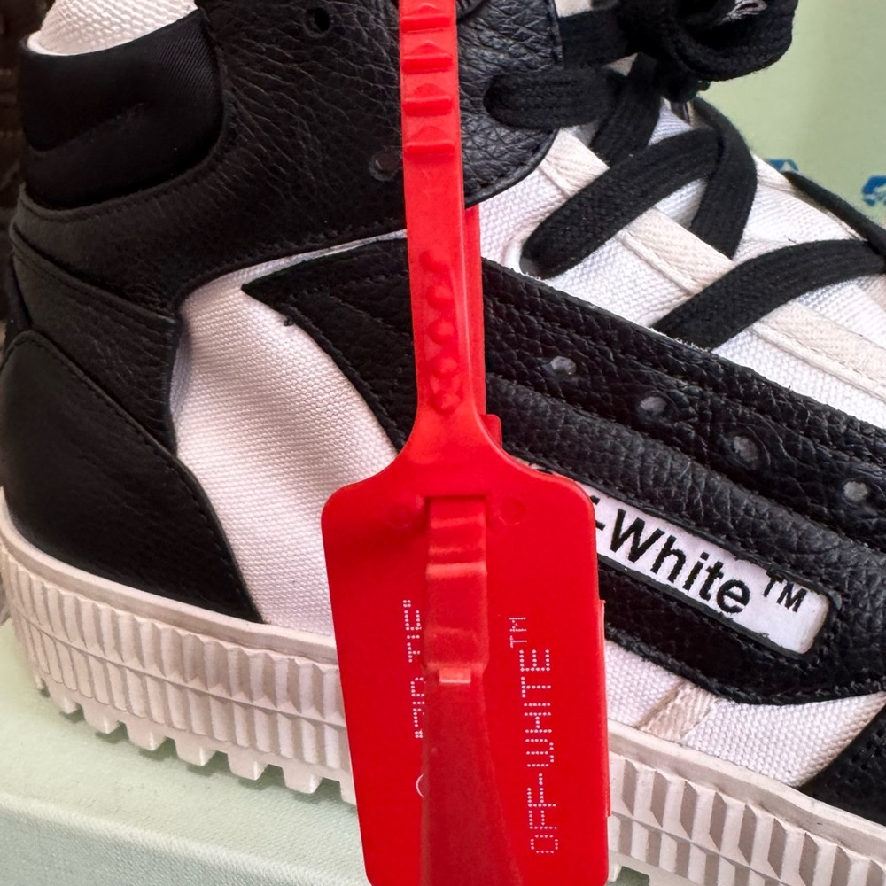 Off-White Virgil Abloh - Picture 5 of 8